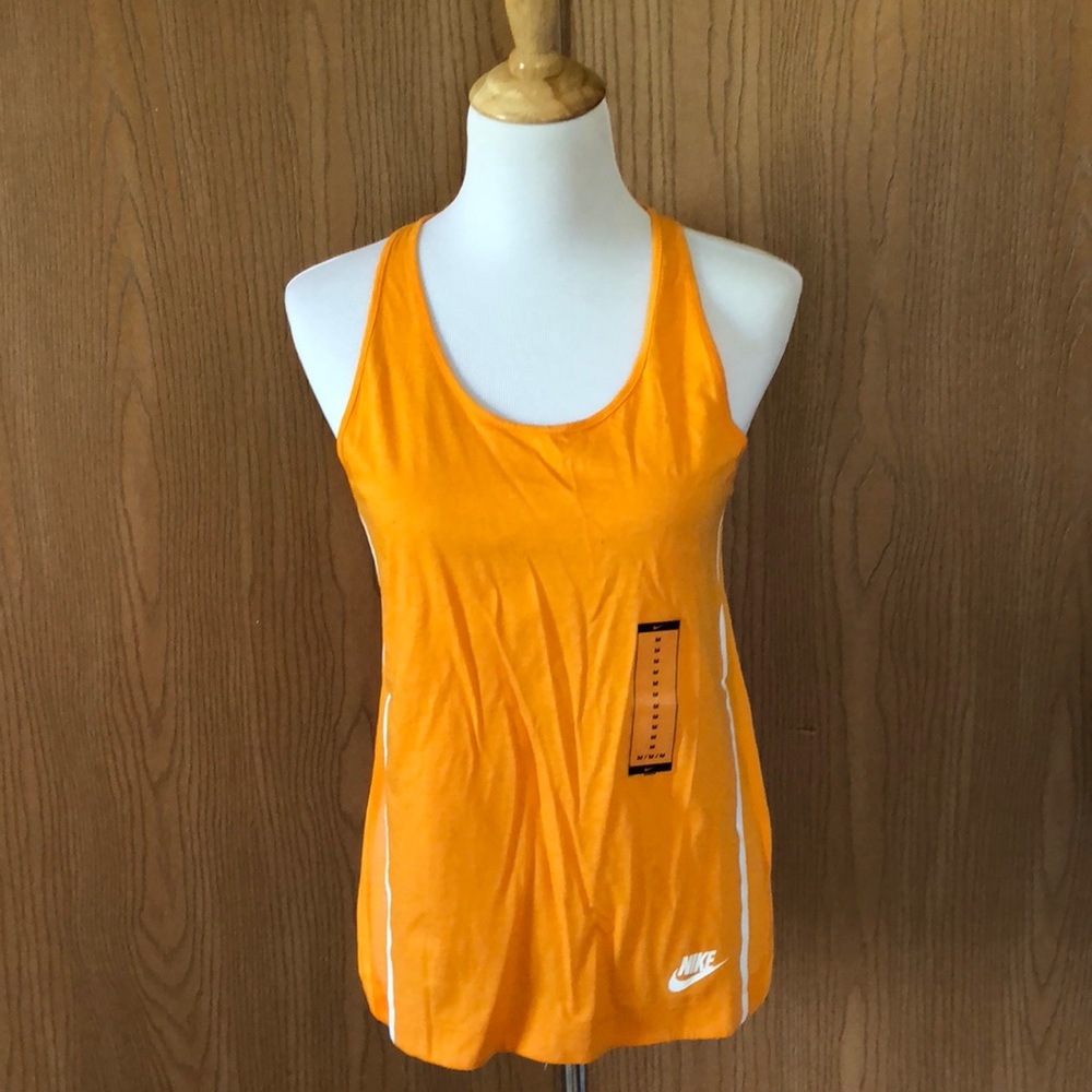 NWT Nike tank